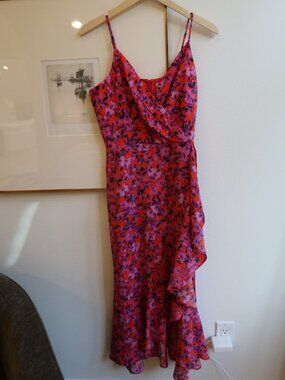 Chelsea28 Faux Wrap Midi Dress